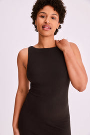Détail du buste et de l'encolure de la robe Nysa truffe Maline Bodywear
