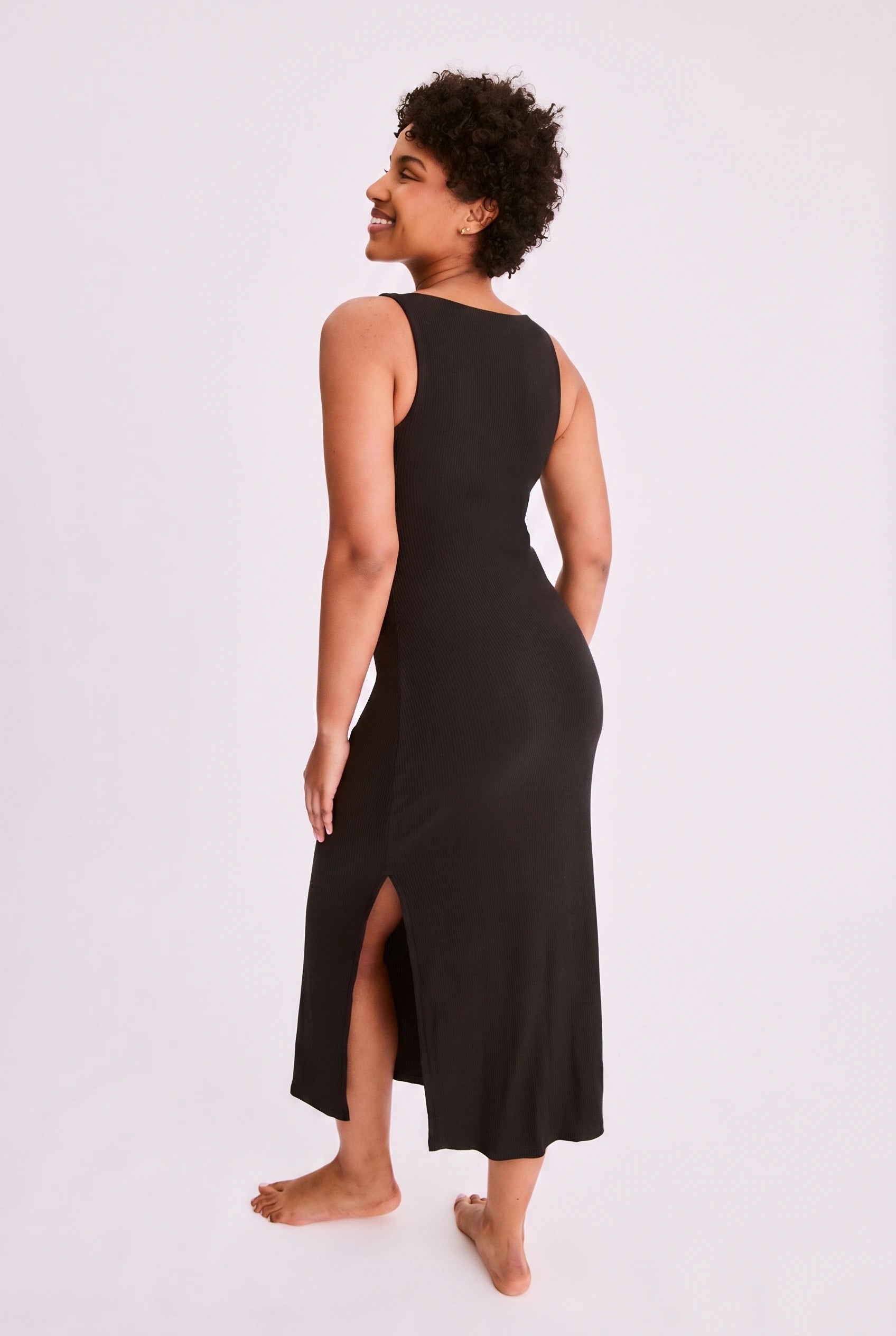 Robe Nysa truffe à brassière intégrée Maline Bodywear, vue de dos avec la fente